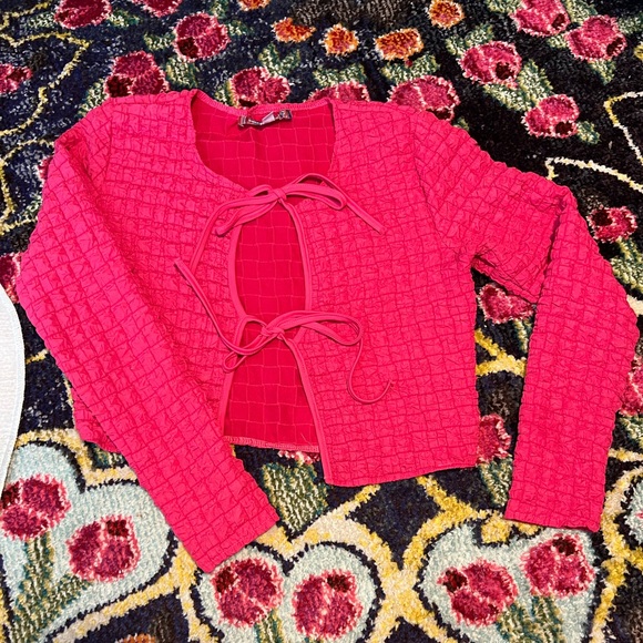 Urban Outfitters Large Tie Blouse - Picture 2 of 5